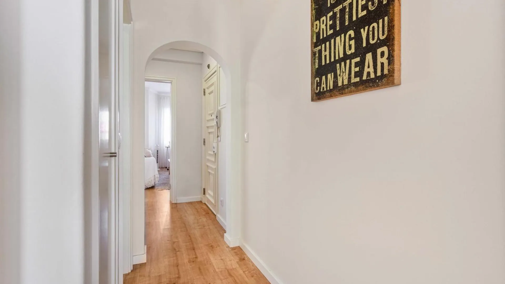 Two Bedrooms Apartment In Historic Center Of Cascais